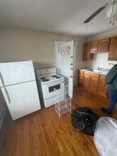 63 Highland St, Unit 9 in Worcester, MA - Building Photo - Building Photo