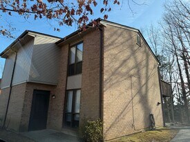 5303 Century Dr in Hollins, VA - Building Photo