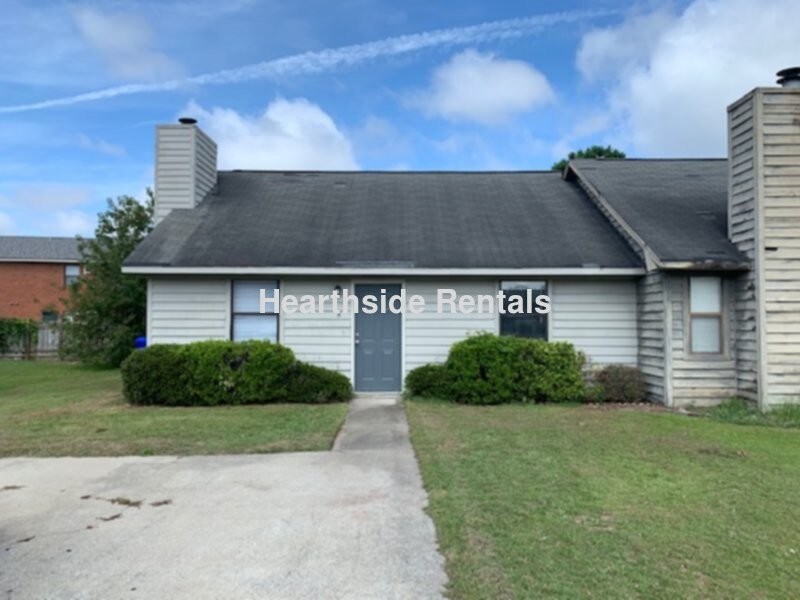 2111 E 3rd St in Greenville, NC - Foto de edificio