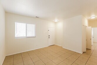 11222 W Almeria Rd in Avondale, AZ - Building Photo - Building Photo