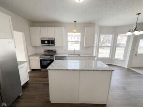 6454 Kentstone Dr in Indianapolis, IN - Building Photo - Building Photo