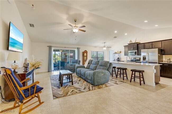 property at 614 SW 31st Terrace