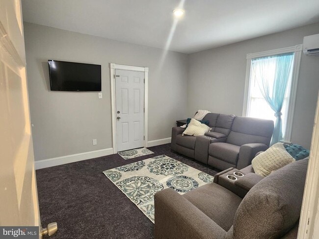 property at 39 N Wells Ave