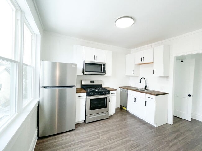 property at 709-711-711 Industry St
