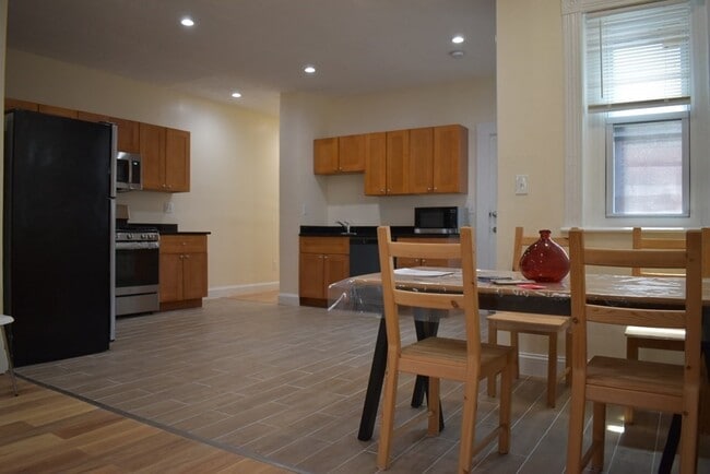 16 Glenville Ave, Unit 2