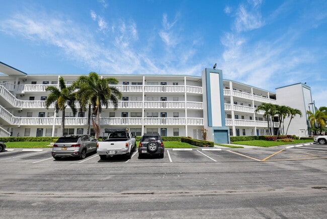 4088 Exeter in Boca Raton, FL - Building Photo - Building Photo