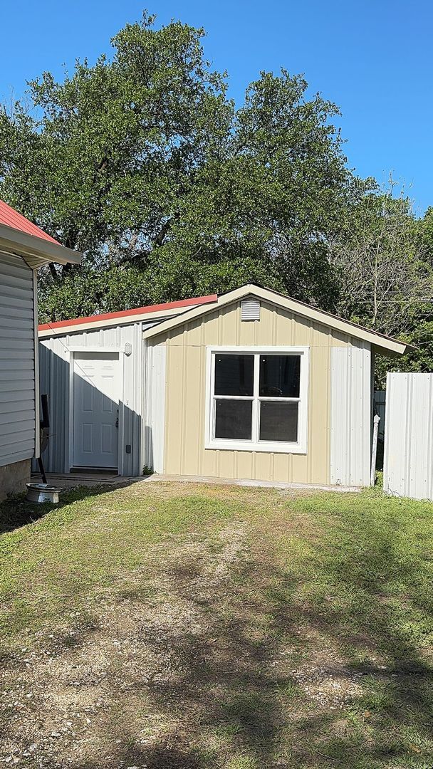 property at 1412 S 39th St
