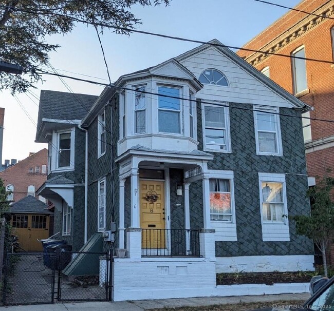 6 Hughes Pl in New Haven, CT - Building Photo - Building Photo