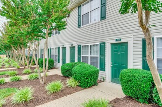 Soldiers Ridge Apartments in Manassas, VA - Foto de edificio - Building Photo