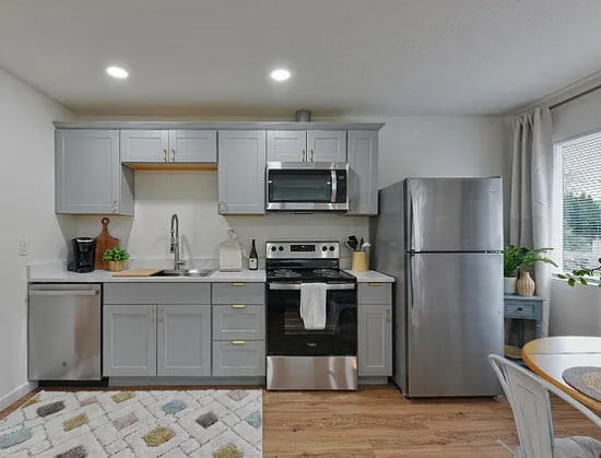 610 Plum St in Medford, OR - Building Photo - Building Photo