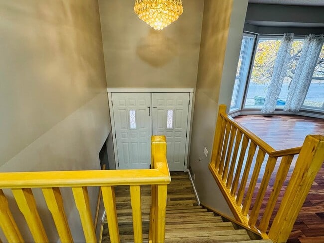 15 Falmead Rd NE in Calgary, AB - Building Photo - Building Photo