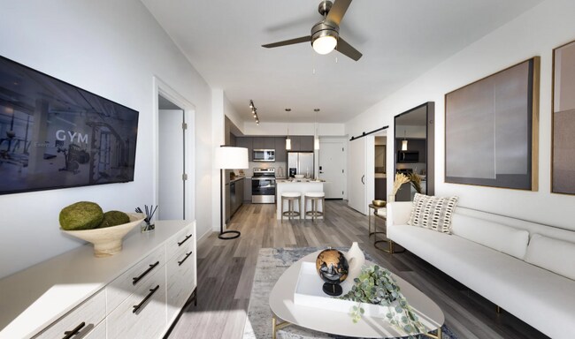 66 NE 6th Ave, Unit B1 in Hialeah, FL - Foto de edificio - Building Photo