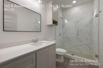 740 N Alamo Rd in Alamo, TX - Building Photo - Building Photo