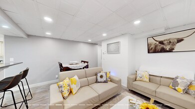 16 Glenville Ave, Unit P5 in Boston, MA - Building Photo - Building Photo
