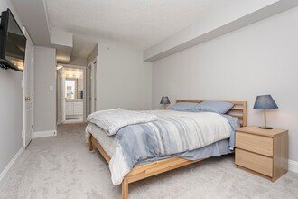 9741 110 St NW, Unit 202 in Edmonton, AB - Building Photo - Building Photo