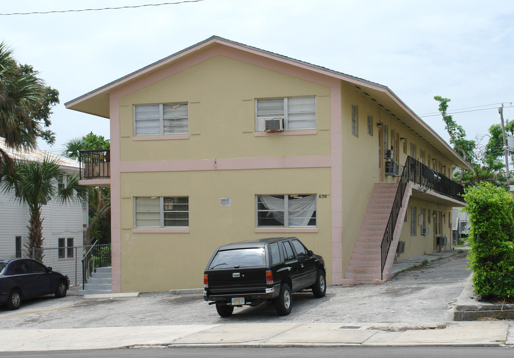 626 Datura St in West Palm Beach, FL - Building Photo