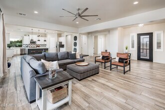 15223 E Lone Mountain Rd in Scottsdale, AZ - Building Photo - Building Photo