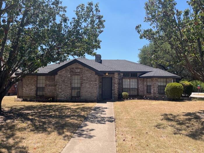 848 Andalusia Trail in Desoto, TX - Building Photo