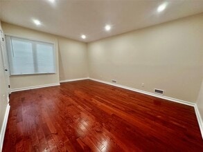 4 Heritage Dr in New City, NY - Building Photo - Building Photo