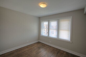 6433 N Albany Ave in Chicago, IL - Building Photo - Building Photo