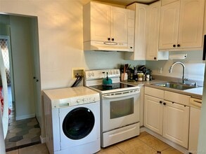 40 Scarborough Ln in Wappingers Falls, NY - Building Photo - Building Photo
