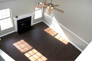 67 Riverchase Dr in Hampton, VA - Building Photo