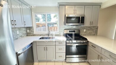 532 Tyrella Ave in Mountain View, CA - Building Photo - Building Photo
