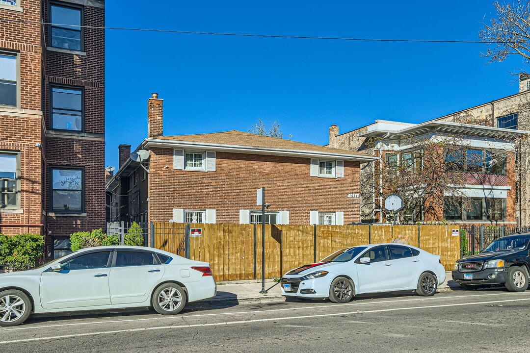 1634 W Morse Ave in Chicago, IL - Building Photo