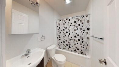 73 Ave Blackburn in Ottawa, ON - Building Photo - Building Photo