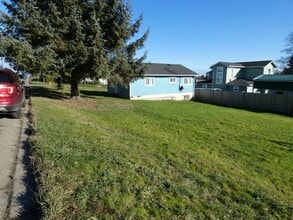903 S B St in Port Angeles, WA - Building Photo - Building Photo