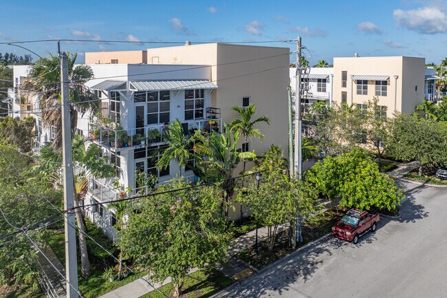 Artspace Sailboat Bend Lofts in Fort Lauderdale, FL - Foto de edificio - Building Photo