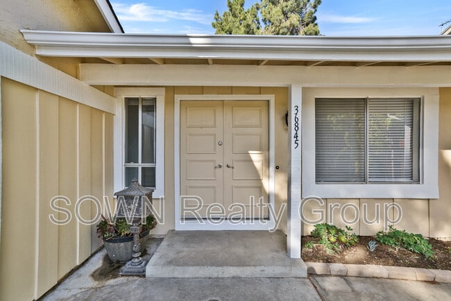 36845 Reynolds Dr in Fremont, CA - Building Photo - Building Photo