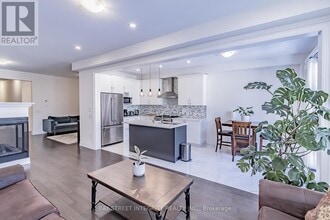 50 Drizzel Cres in Richmond Hill, ON - Building Photo - Building Photo