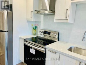 127 Anchusa Dr in Richmond Hill, ON - Building Photo - Building Photo