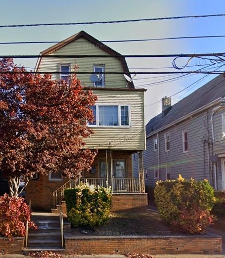 property at 65 W 29th St