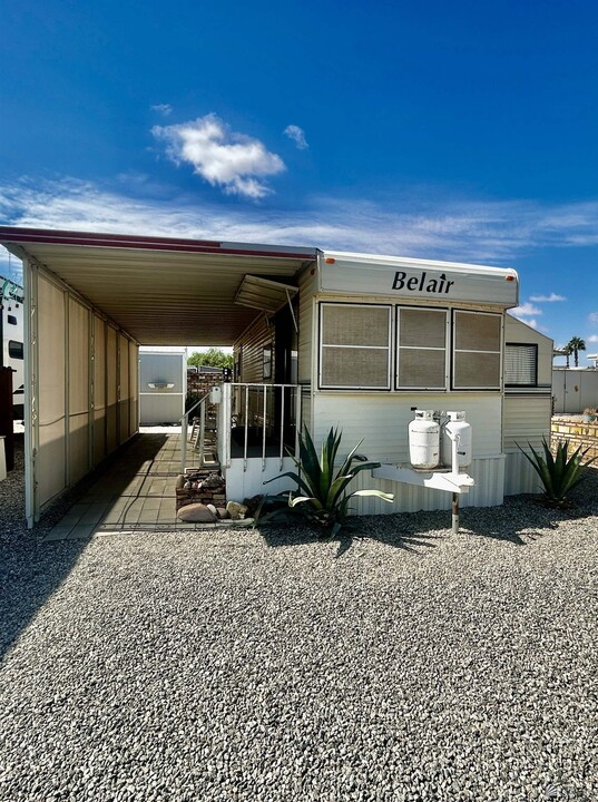 13617 E 49th St in Yuma, AZ - Building Photo