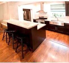 1700 SW 16th Ter in Miami, FL - Building Photo - Building Photo