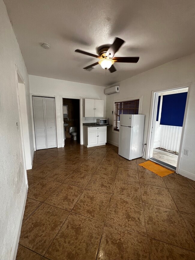 1520 NW 81st St, Unit 2