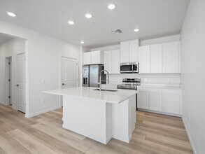 6153 N Ceylon St in Denver, CO - Building Photo - Building Photo