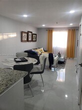 8031 NW 8th St in Miami, FL - Building Photo - Building Photo