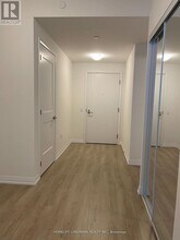 25 Holly St in Toronto, ON - Building Photo - Building Photo