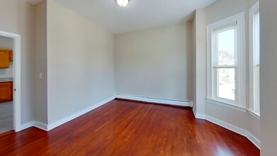 119 George St, Unit #2 in Boston, MA - Building Photo - Building Photo