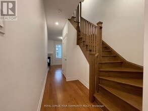 26 Banshee Ln in Richmond Hill, ON - Building Photo - Building Photo