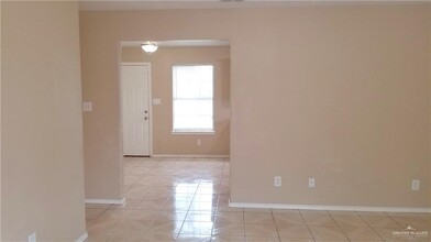 5887 Mile 11 N in Mercedes, TX - Building Photo - Building Photo