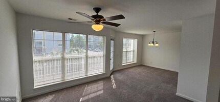 9262 Cardinal Forest Ln in Lorton, VA - Building Photo - Building Photo