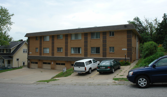 Wakeley Pointe Apartments