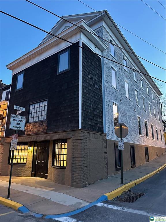 property at 427 Delaware Ave