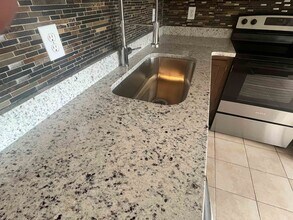 326 Willow Oak Dr in Harvest, AL - Foto de edificio - Building Photo