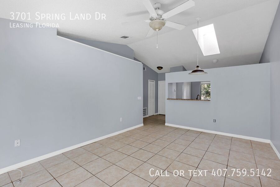 3701 Spring Land Dr in Orlando, FL - Building Photo