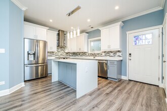 1300 S Heath Ave in Chicago, IL - Building Photo - Building Photo